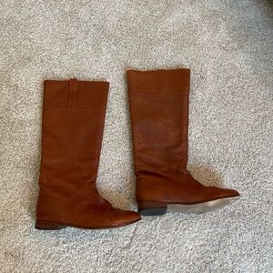 Brown flat leather boots